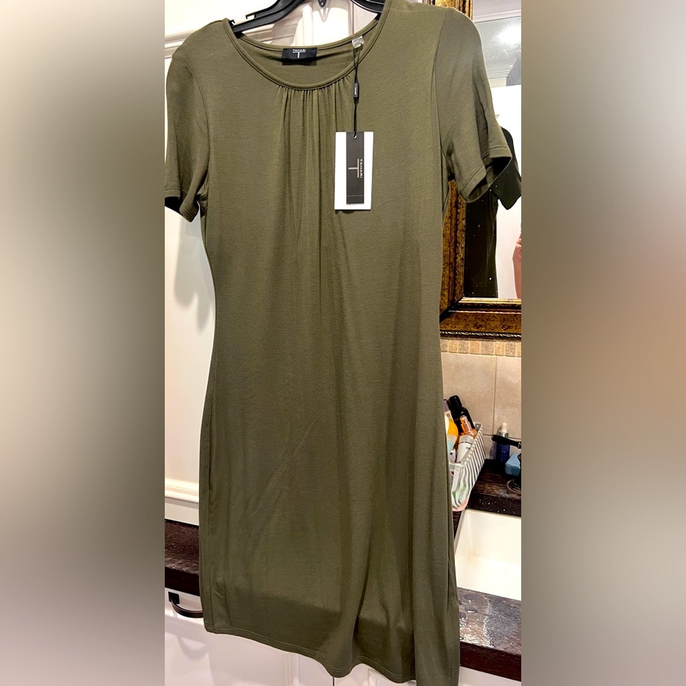 Ladies Tahari short sleeve rusched dress. Modal NWT